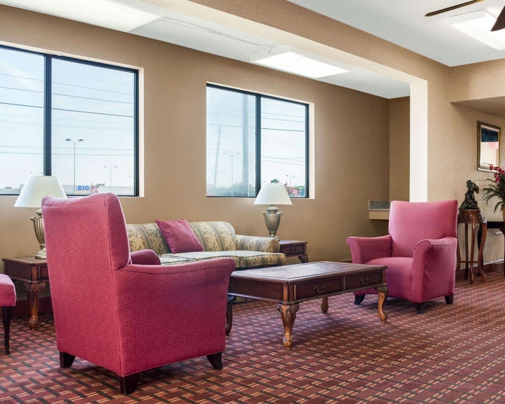 Econo Lodge Greenville - photo 5