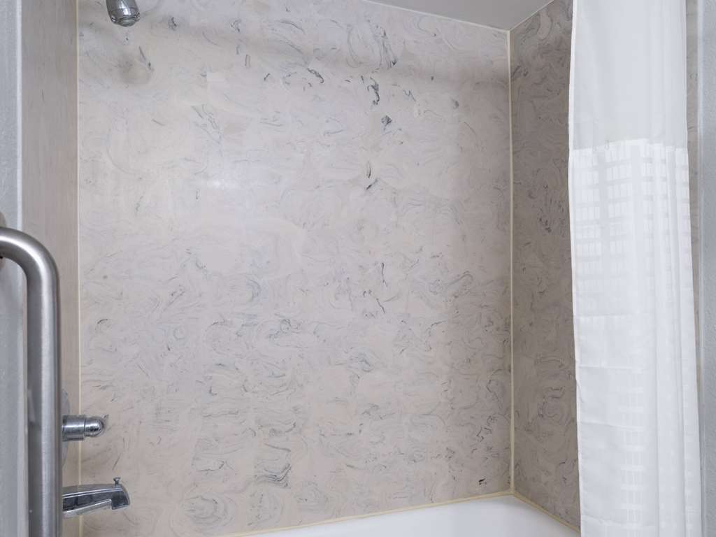 Baymont by Wyndham Indianapolis East - photo 28