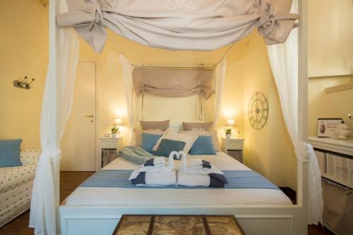 Old Borgo Vico — 4-Star Luxury Hotel in Como, Italy