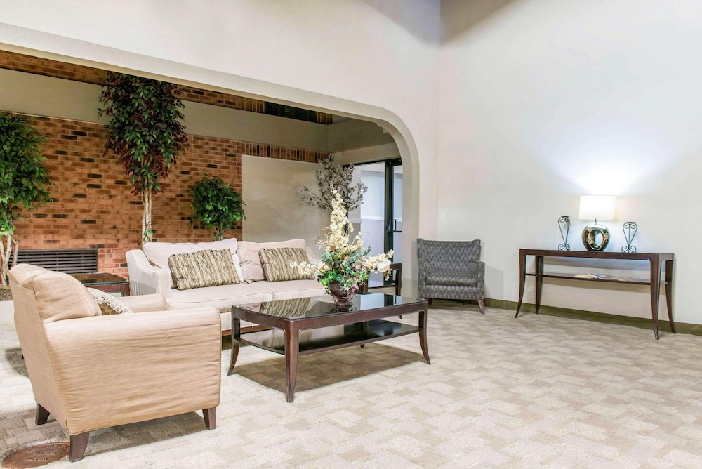 Baymont by Wyndham Festus - photo 6