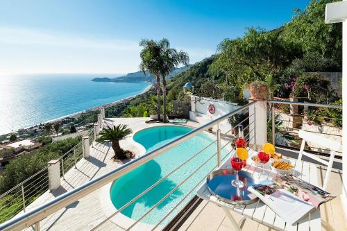 Villa Luce — 4-Star Luxury Hotel in Letojanni, Italy
