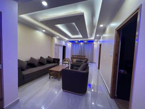 Superb Luxury Three Bed Apartment — 4-Star Luxury Hotel in Shimla, India
