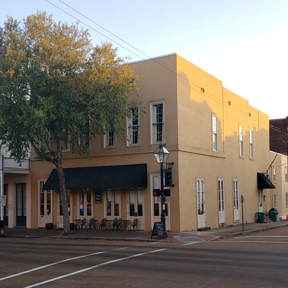 Natchez Manor Bed & Breakfast — 4-Star Luxury Hotel in Natchez, United States