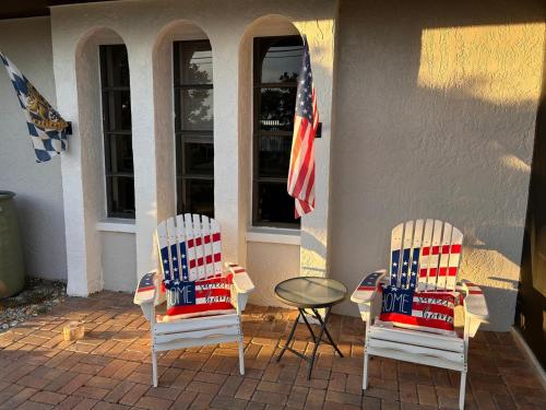 Villa Rocks — 4-Star Luxury Hotel in Cape Coral, United States