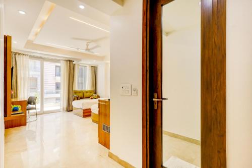 Far residency - carbon neutral hotel in Unknown City