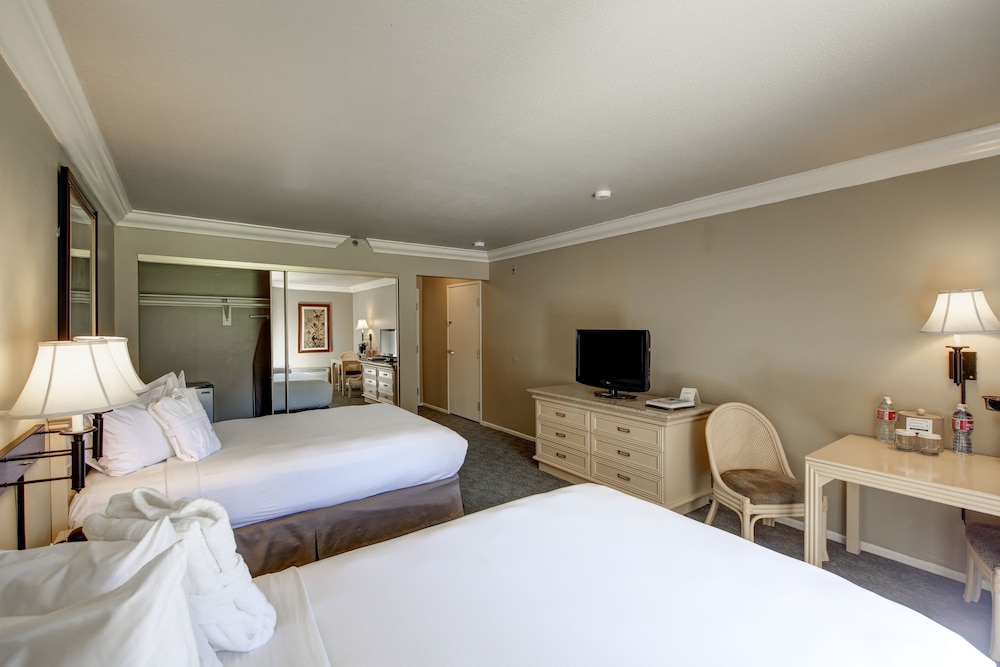 Indian Wells Resort Hotel - photo 14