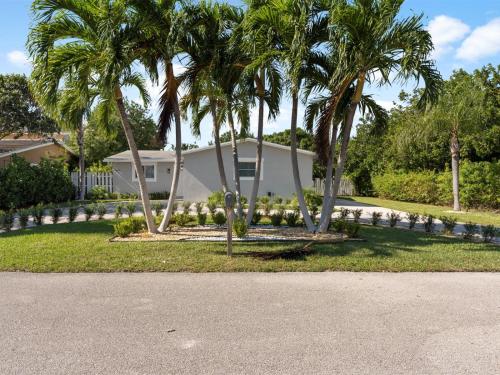 Villa Luxe 4BD 3BR Spacious Villa Heated Pool — 4-Star Luxury Hotel in Boca Raton, United States