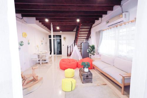 Ratchada Retreat Villa 2