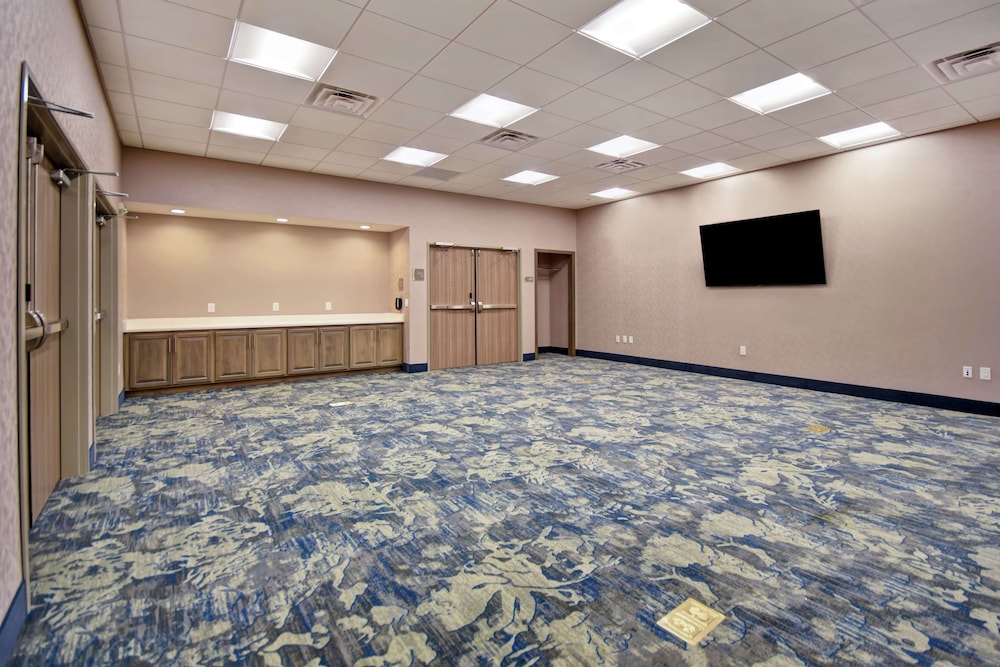 Homewood Suites by Hilton Orange New Haven - photo 37