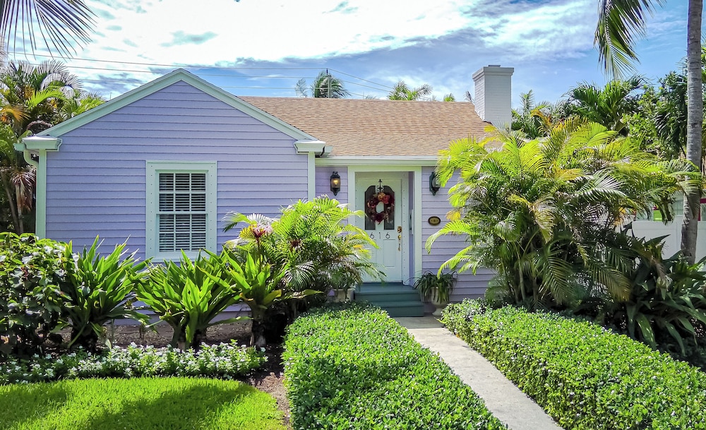 Coco Plum Cottage — 4-Star Luxury Hotel in West Palm Beach, United States