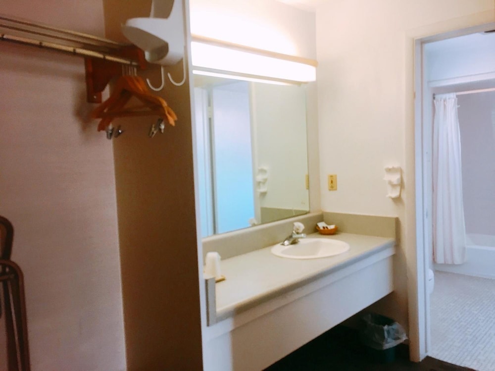 Appletree Inn - photo 19