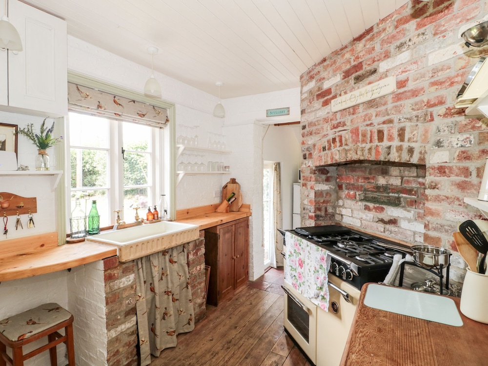 Old Rectory Cottage — Sturminster Newton — photo 4