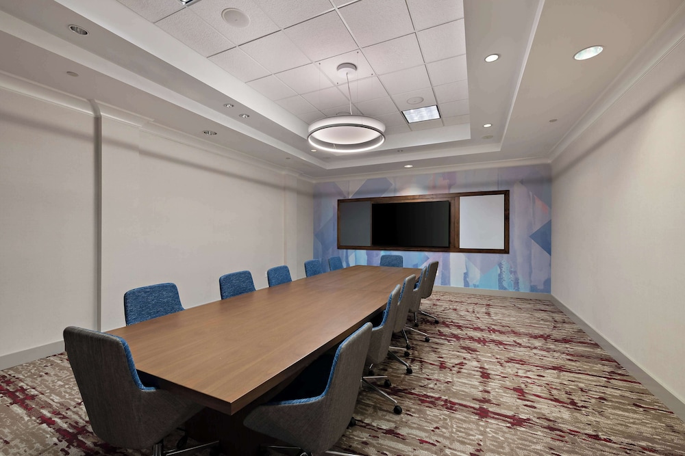 Hilton Garden Inn Omaha East Council Bluffs - photo 53