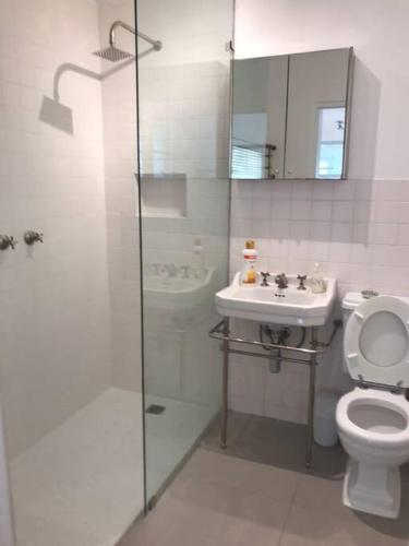 Camps Bay Studio with private patio