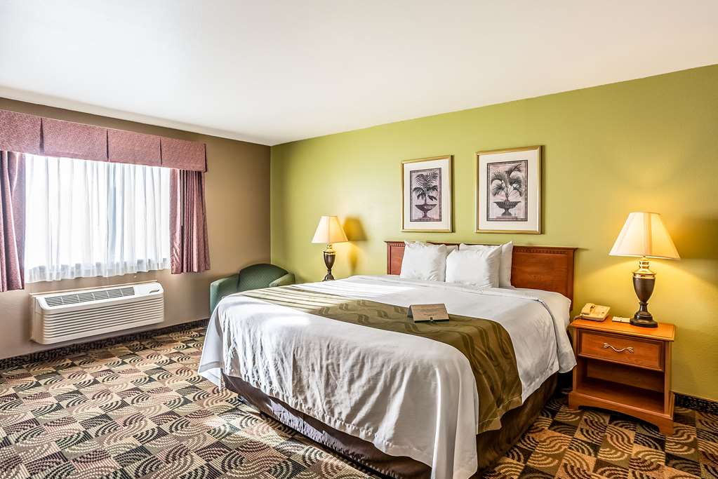 Quality Inn & Suites Hannibal West - photo 7