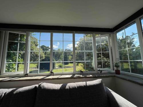 Edge view outdoor adventure focused cottage sleeps 8 — 4-Star Luxury Hotel in Hope Valley, United Kingdom