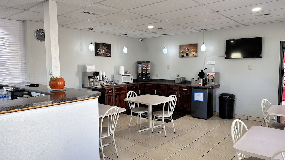 Yankton Inn - photo 20