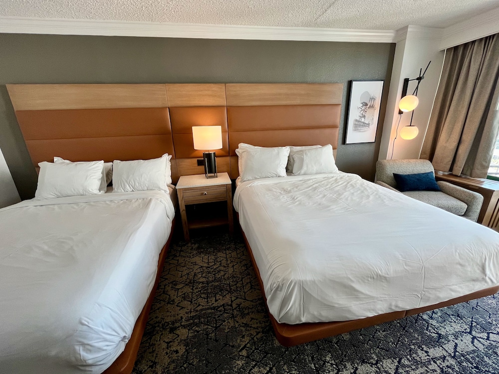 Sheraton Virginia Beach Oceanfront Hotel - photo 26