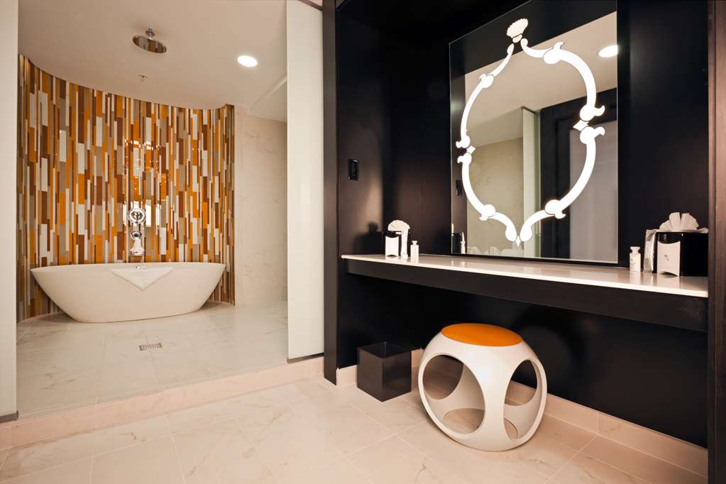 Washington Plaza Hotel - photo 21