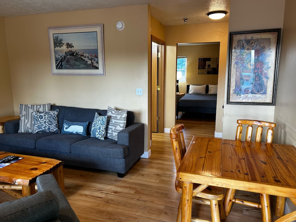 The Kingsley Suites - photo 18
