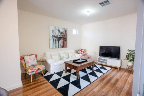 The Lane of Lightsview Relaxed Inner city Living — 4-Star Luxury Hotel in Collinswood, Australia