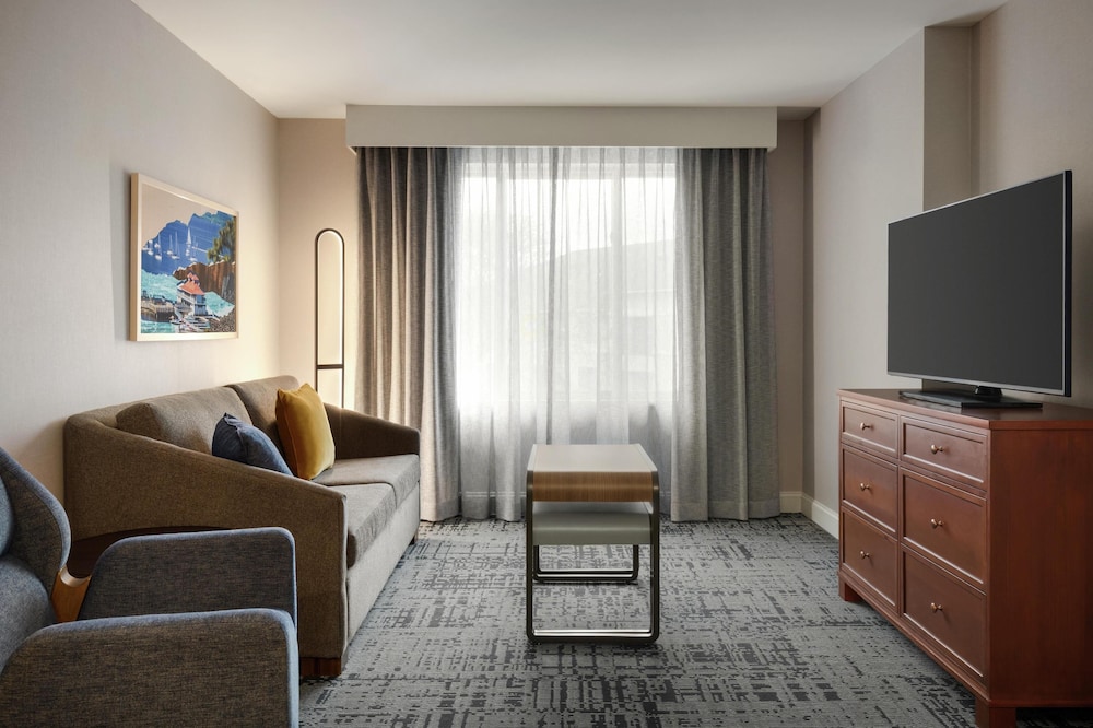Homewood Suites by Hilton Burlington - photo 16
