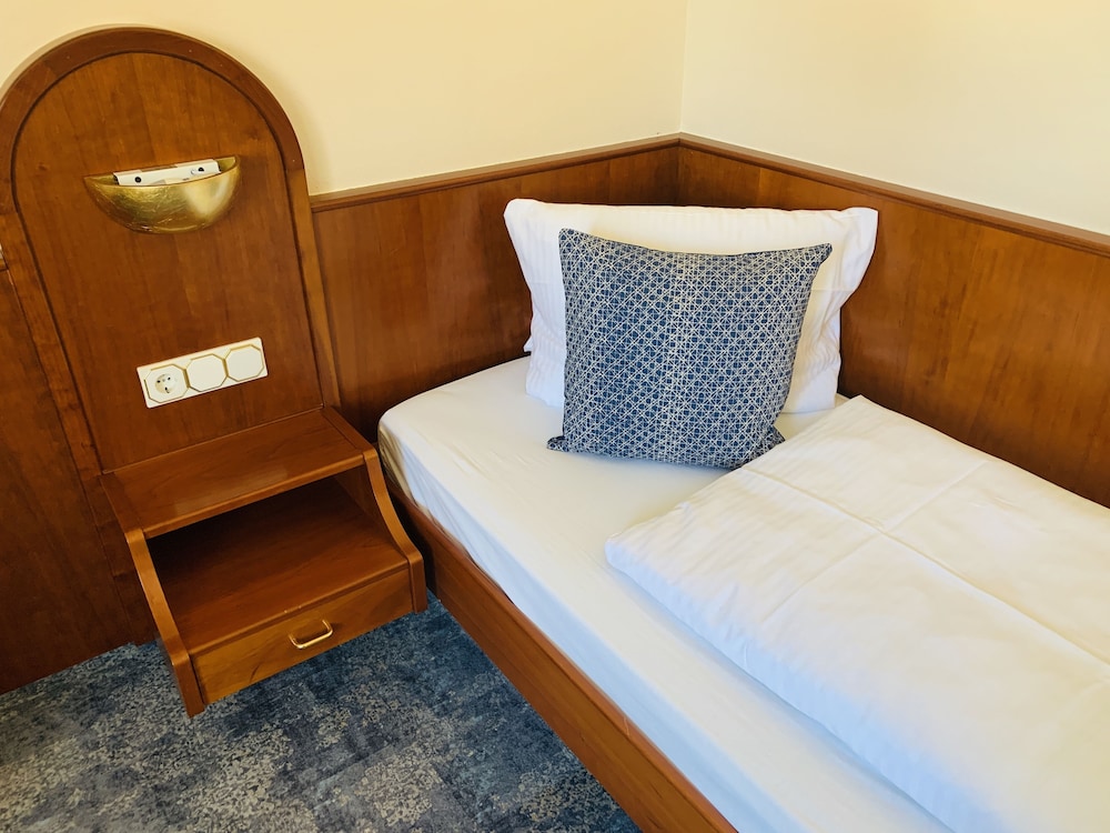 Parkhotel — Bad Waldsee — photo 3
