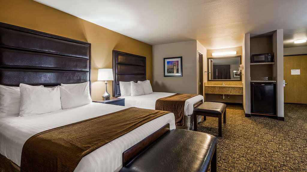 Best Western Oak Meadows Inn - photo 9