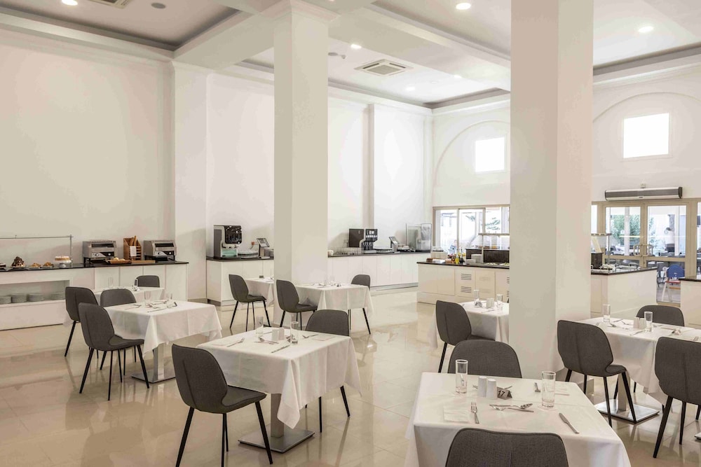 מזון ומשקאות