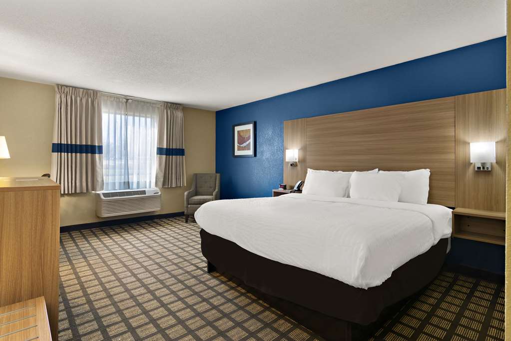 Clarion Pointe Bloomington Normal I 55 University - photo 14