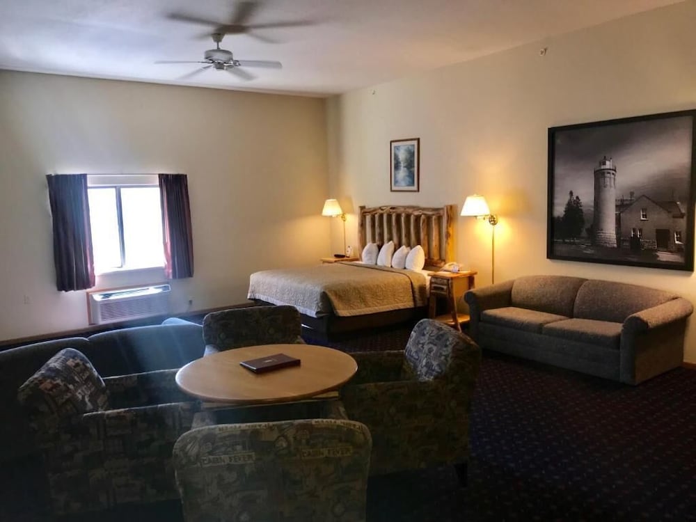 Super 8 by Wyndham Bridgeview of Mackinaw City - photo 22