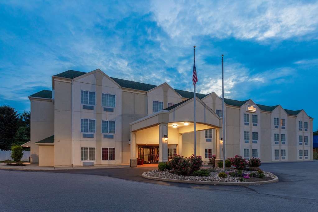 Hawthorn Suites by Wyndham Allentown Fogelsville - photo 2