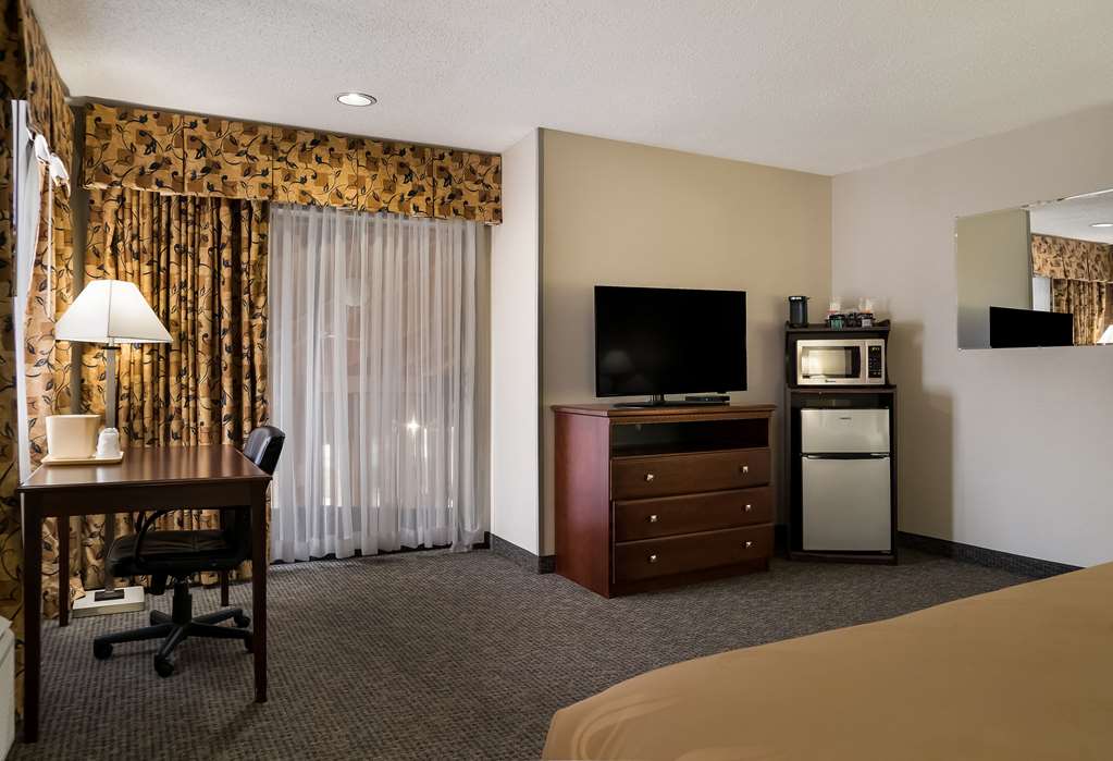 Quality Inn Grand Blanc Flint South - photo 18