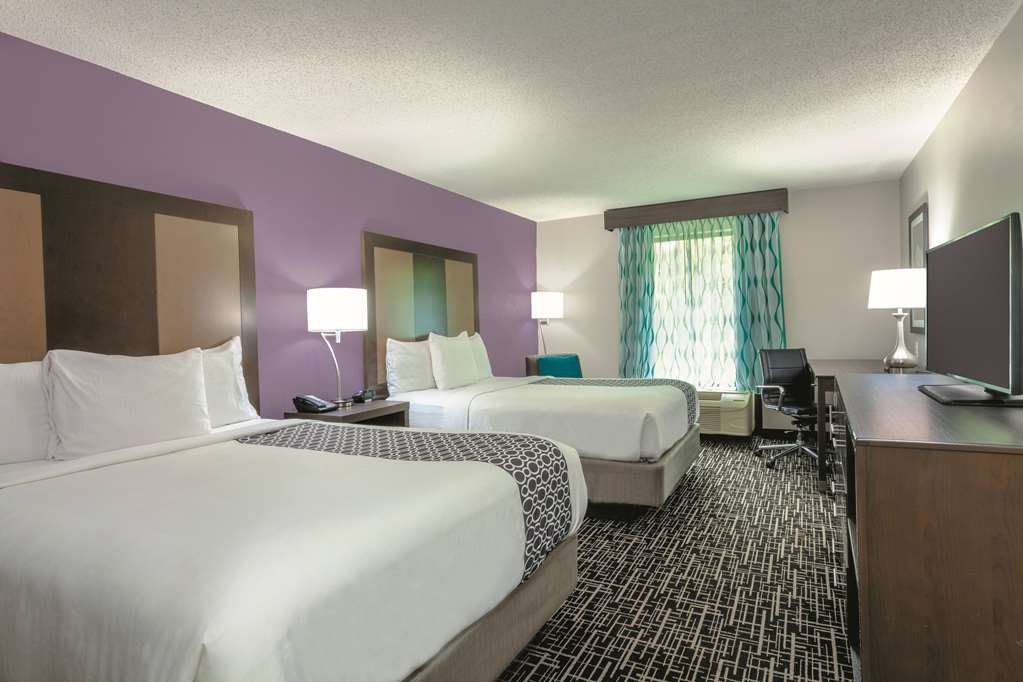 La Quinta Inn & Suites by Wyndham Covington - photo 13