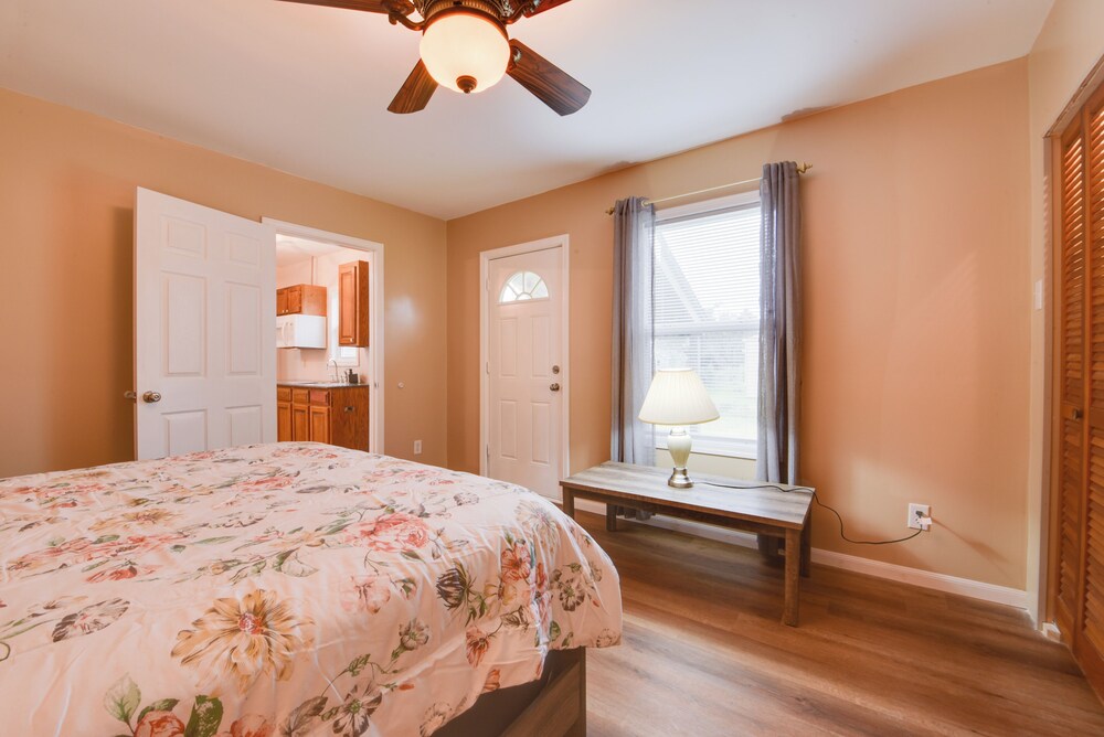Walking Distance to Casino: Home in Westlake - photo 14