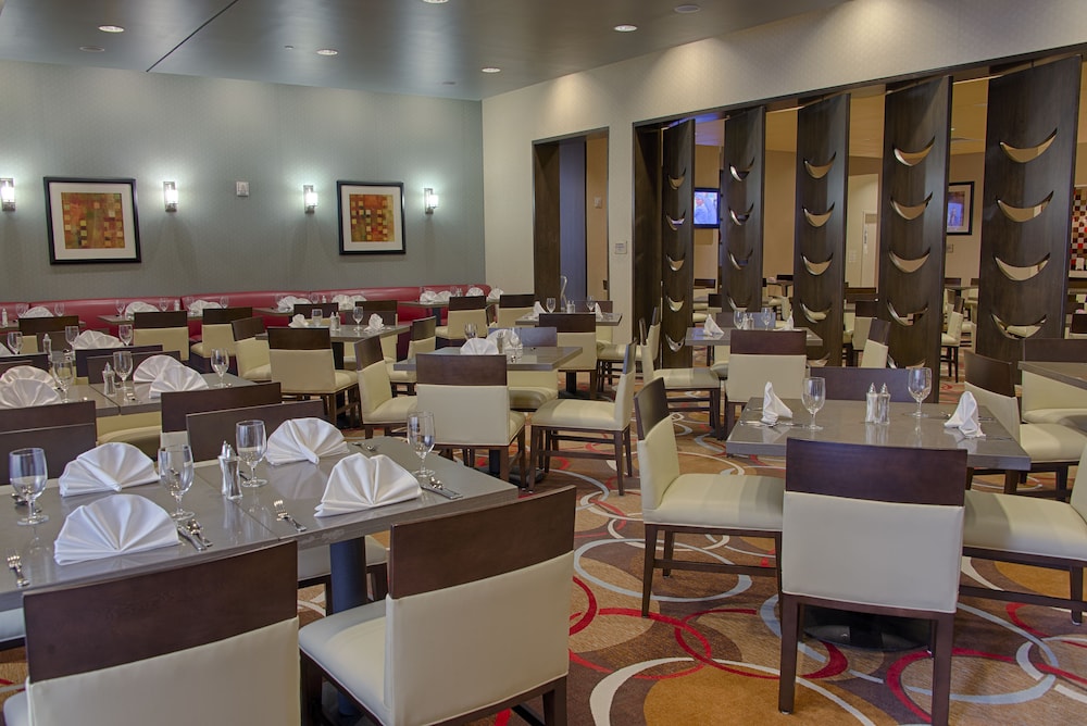 Embassy Suites Newark Airport - photo 33