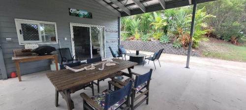 Ohana Hawaiian term meaning family in Agnes Water, Australia