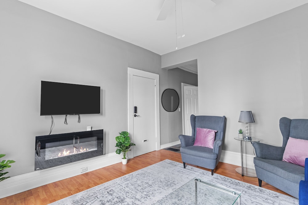 Windsor Manor — 4-Star Luxury Hotel in Windsor, Canada