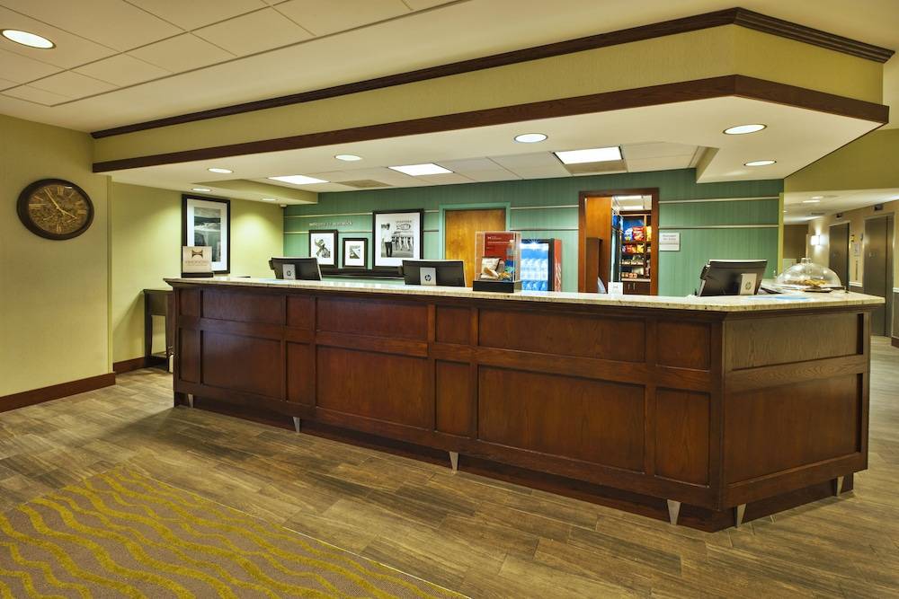 Hampton Inn & Suites Providence Warwick Airport - photo 4