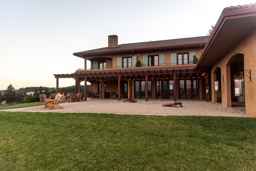 Black Walnut Inn & Vineyard - photo 17