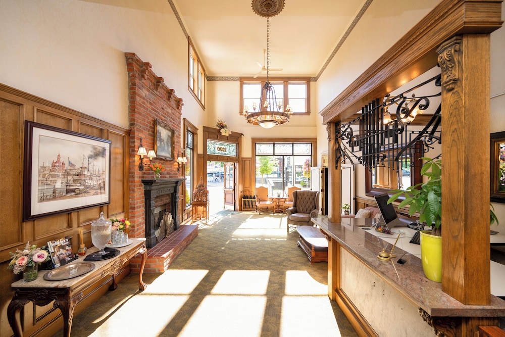 Fairhaven Village Inn - photo 9