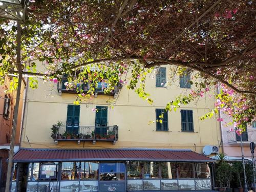 Perla Nera Guesthouse — 4-Star Luxury Hotel in Imperia, Italy