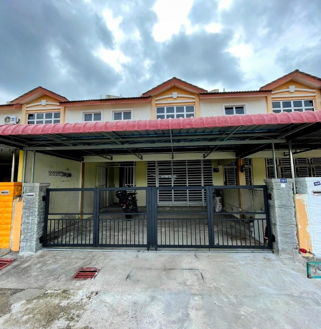 Radzz Homestay — 4-Star Luxury Hotel in Gurun, Malaysia