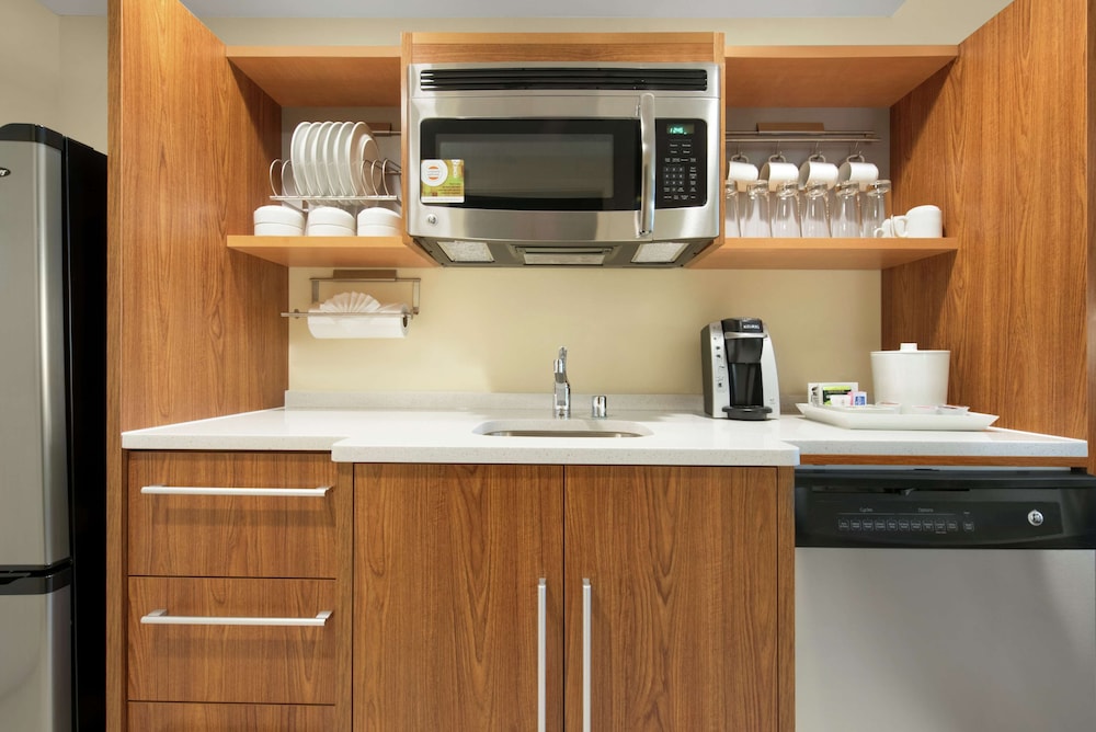 Home2 Suites by Hilton Milwaukee Airport - photo 14