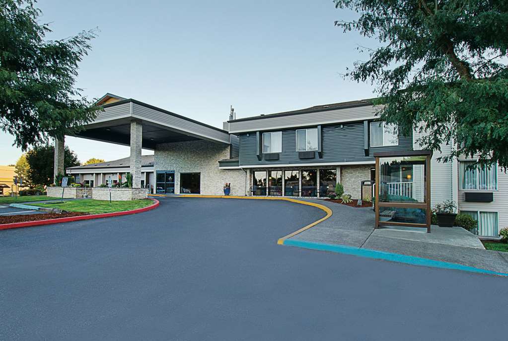 La Quinta Inn & Suites by Wyndham Portland NW - photo 4
