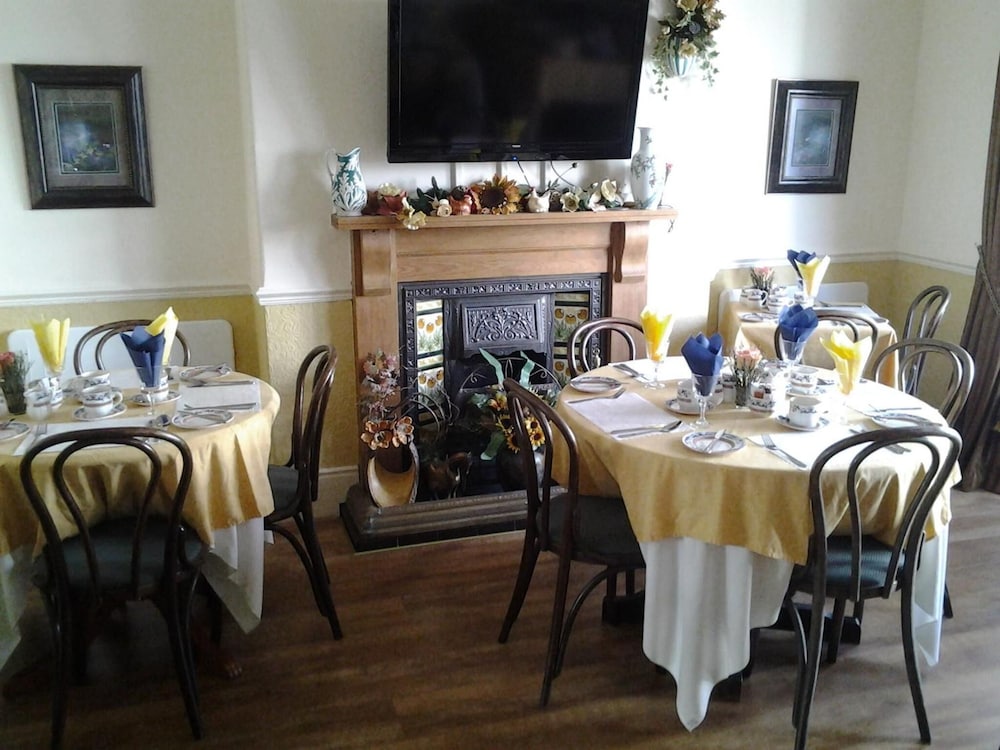 No9 guest house — 4-Star Luxury Hotel in Llandudno, United Kingdom