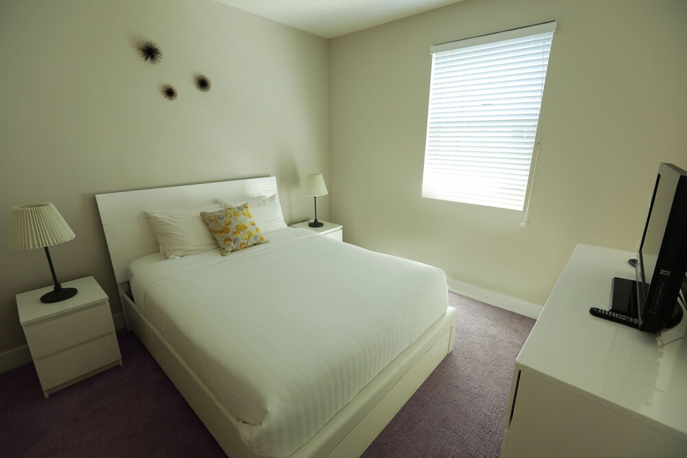 Downtown Cosmopolitan Suites - photo 49