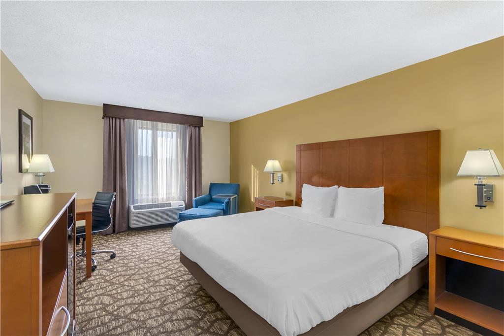 Best Western Plus Richmond Hill Inn - photo 2