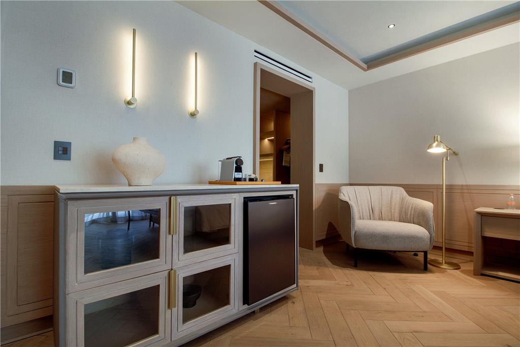 Viceroy Superior Suite