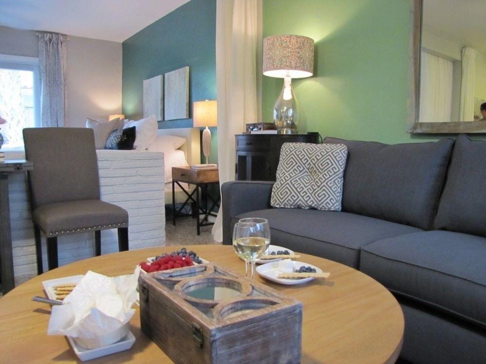 Wilton GetAway Two - carbon neutral hotel in Wilton Manors